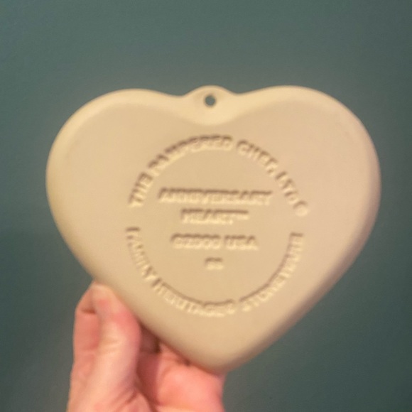 Pampered Chef “Anniversary” Heart Cookie Mold 2000 - Picture 3 of 6
